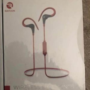 Raycon wireless earphones